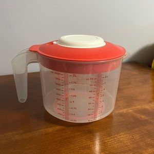 NEW TUPPERWARE Mix N Store Batter Bowl